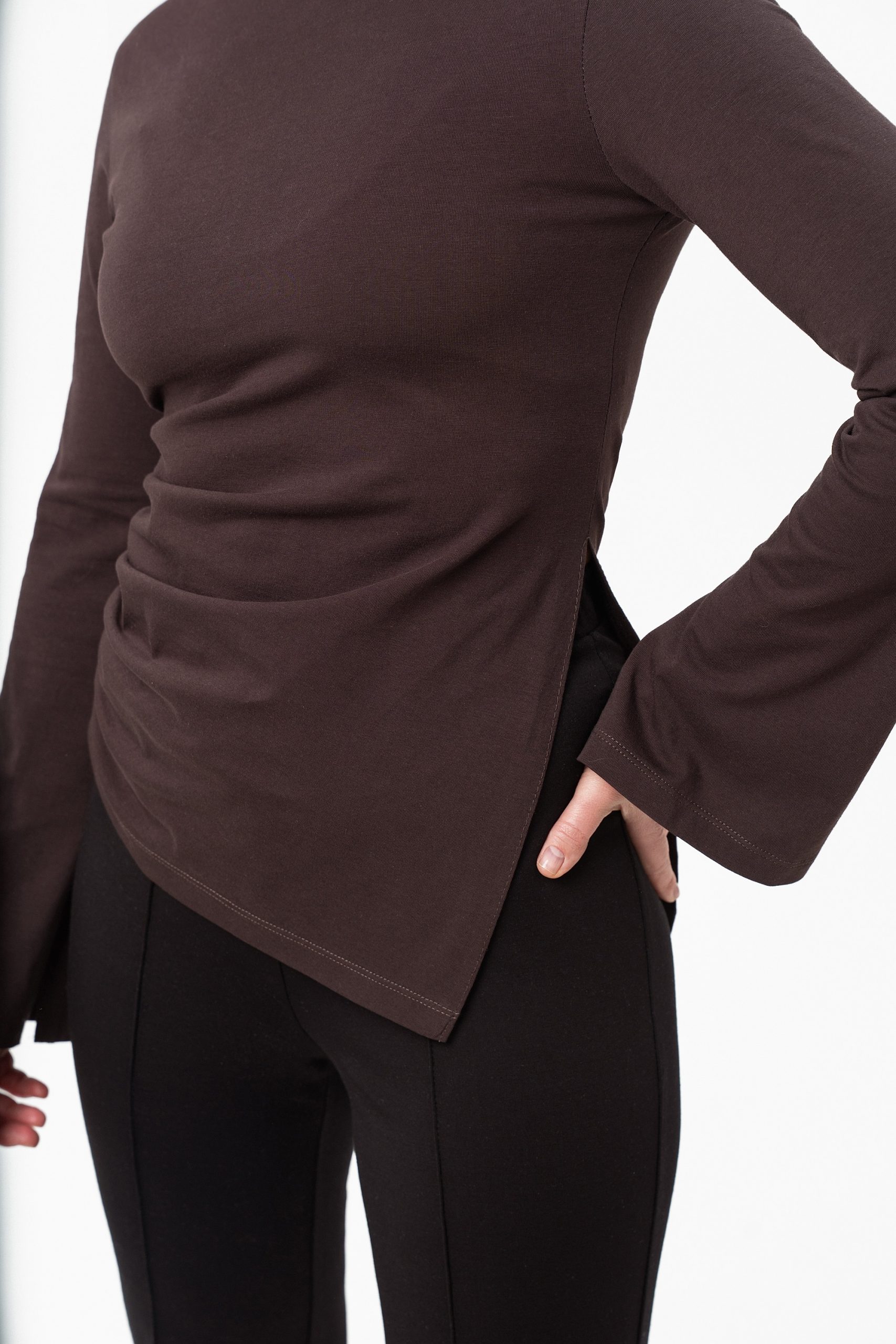 Лонгслив "Разрез" - женщины — изображение 7